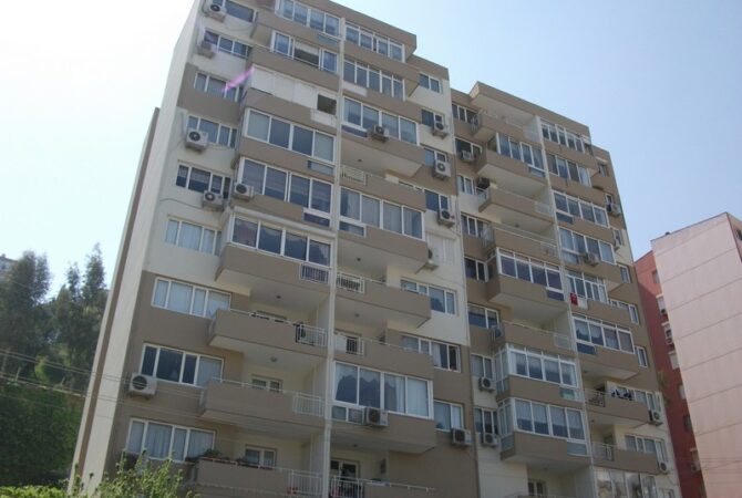 Gelincik ve Leylak Apt.